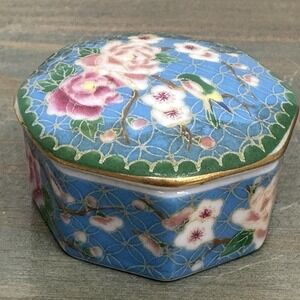 Vintage Takahashi Cloisonne Porcelain Trinket Box Round Blue Floral 1981